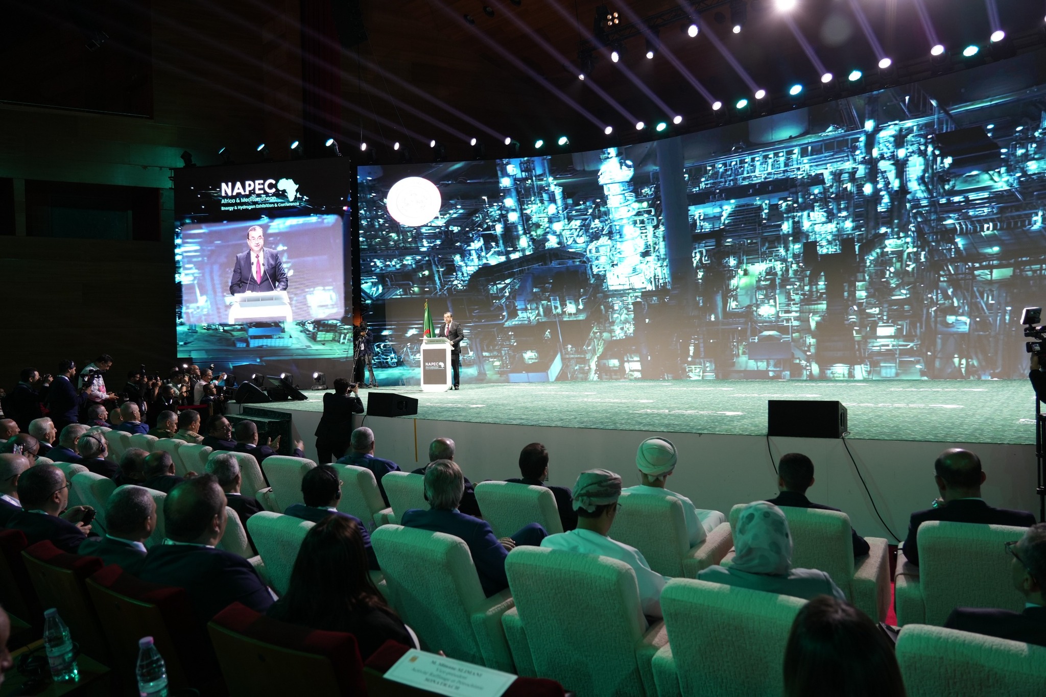 Arkab préside l’ouverture de la 13èmeédition du NAPEC 2025: Oran, pole stratégique de coopération et d’investissement pour la transition énergétique