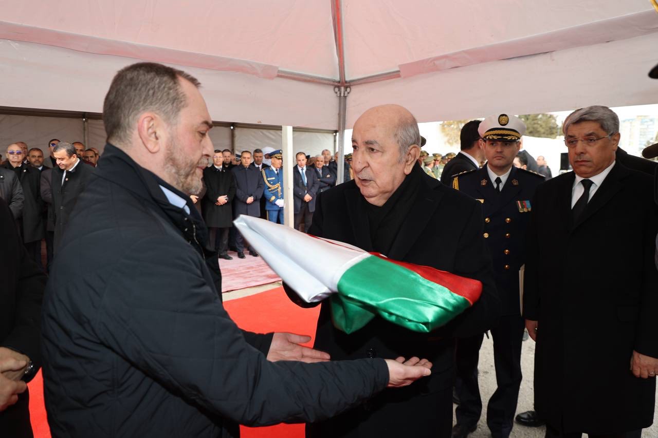 La dépouille de l’ancien président de la République, le moudjahid Liamine Zeroual, inhumée au cimetière de Bouzourane à Batna