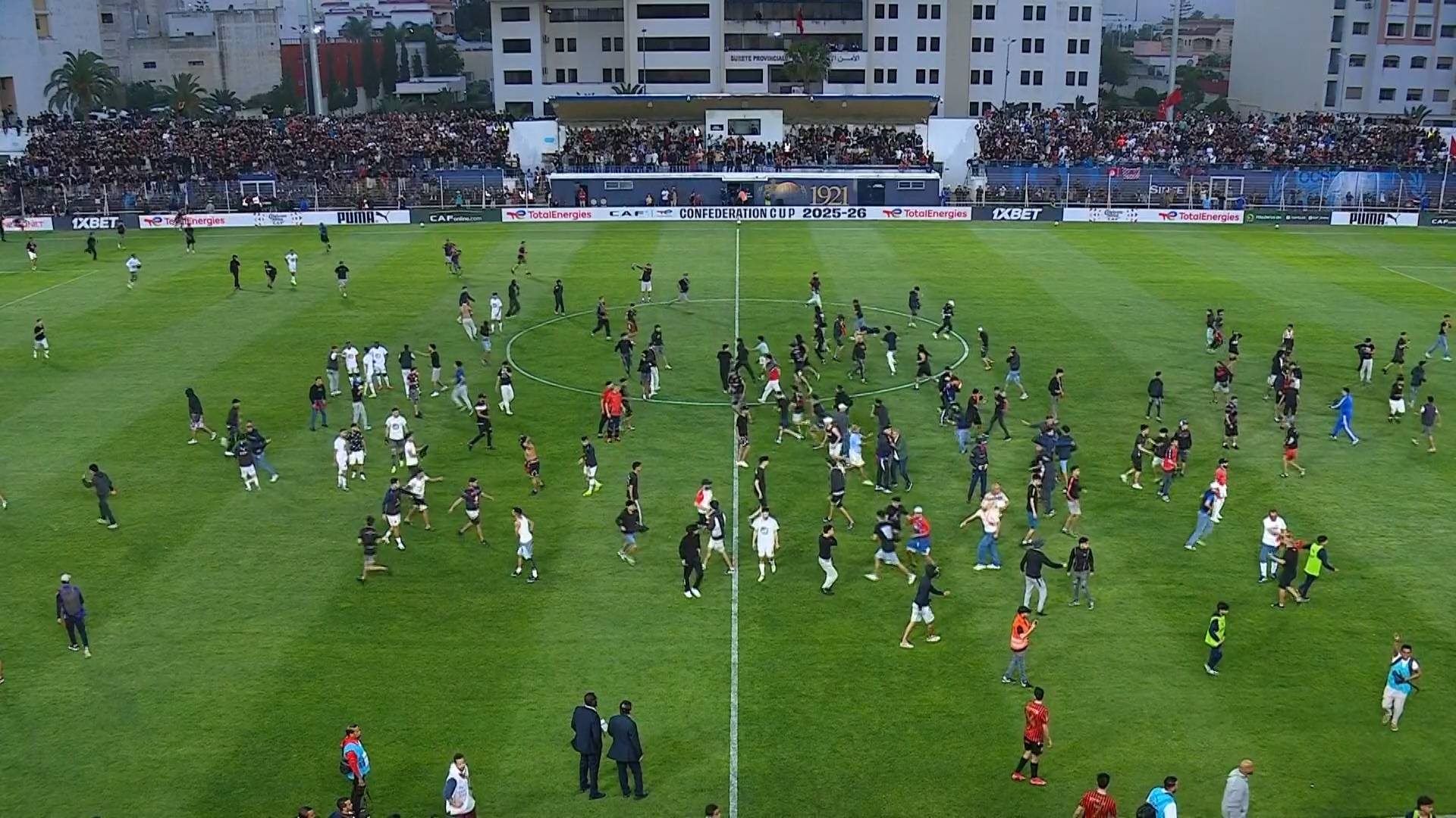 Le football africain de nouveau terni par des incidents au Maroc