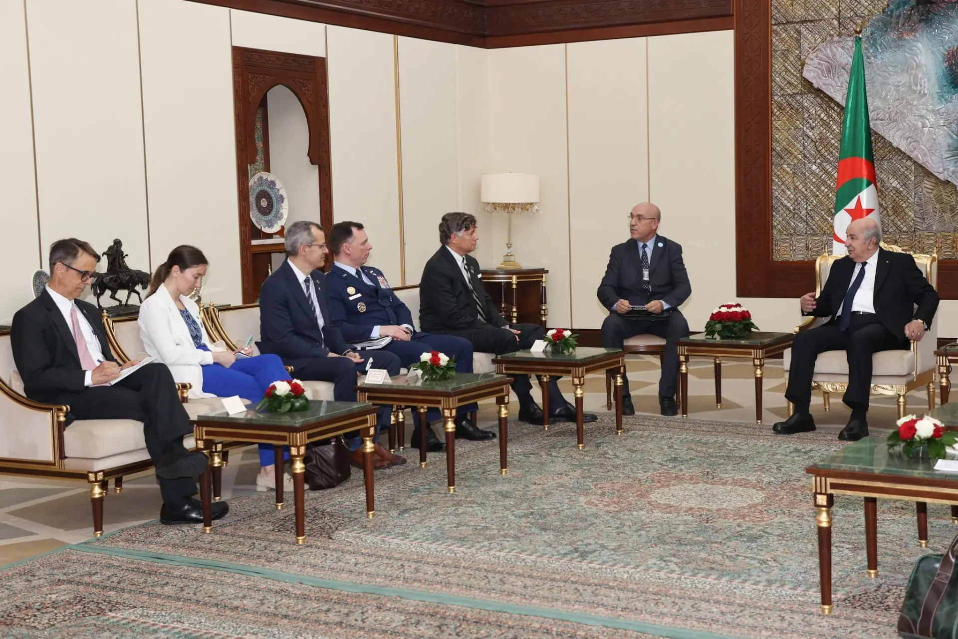 Le président de la République reçoit le Secrétaire d&rsquo;Etat adjoint américain et le Commandant de l&rsquo;Africom