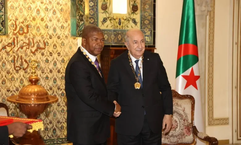Le président de la République réaffirme l&rsquo;attachement de l&rsquo;Algérie et de l&rsquo;Angola au renforcement de la paix et de la stabilité en Afrique