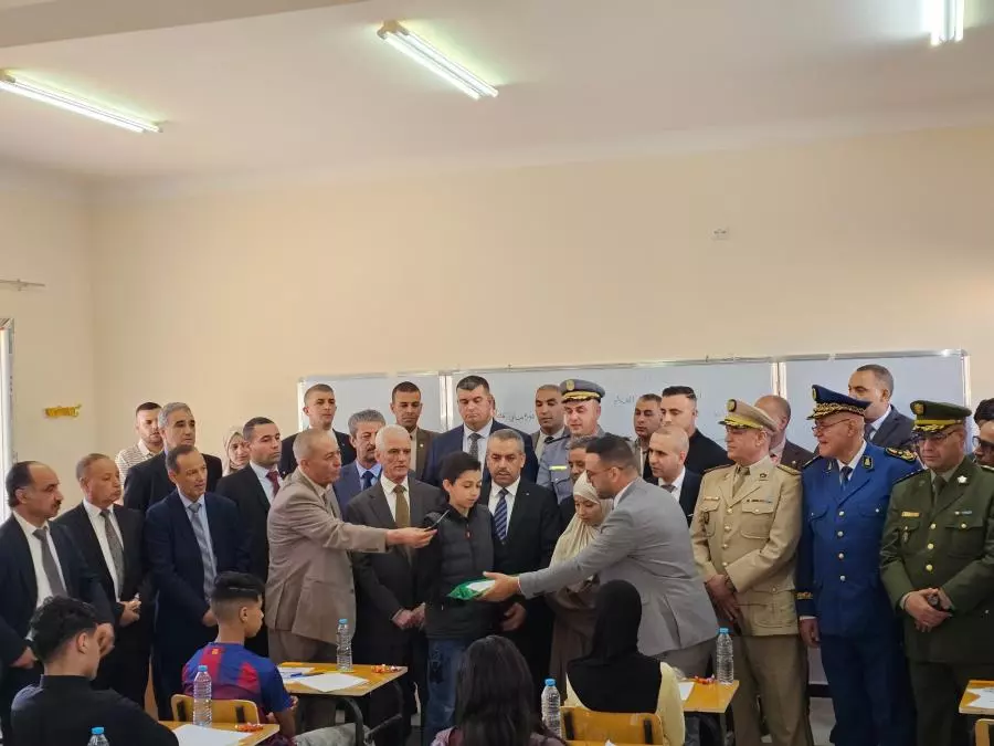 Sadaoui donne le coup d&rsquo;envoi de l&rsquo;examen du Brevet d&rsquo;enseignement moyen depuis la wilaya de Djelfa