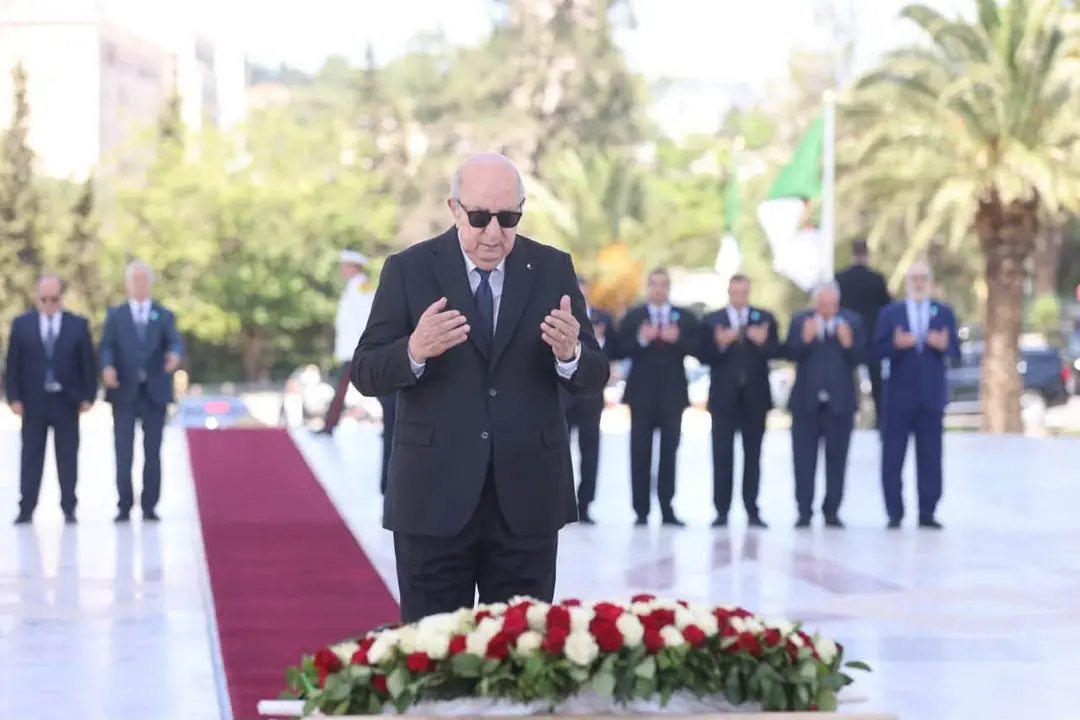 Le président de la République se recueille à la mémoire des martyrs de la Révolution