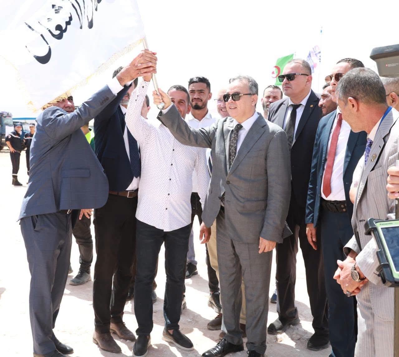 À Oran, de nouveaux projets de développement inaugurés à l’occasion de la Journée nationale du Moudjahid
