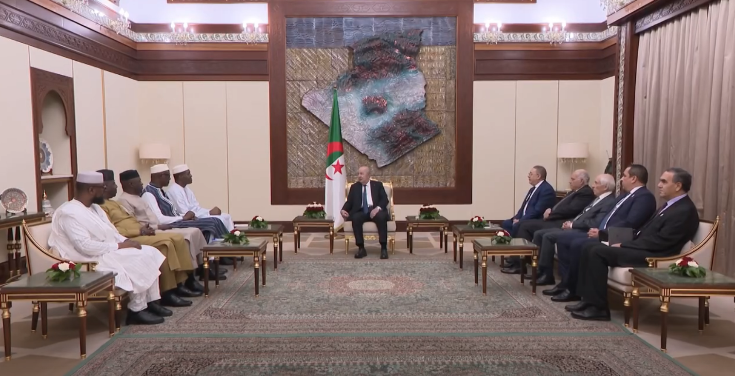 Le président de la République reçoit le Premier ministre, chef du Gouvernement de la République du Mali