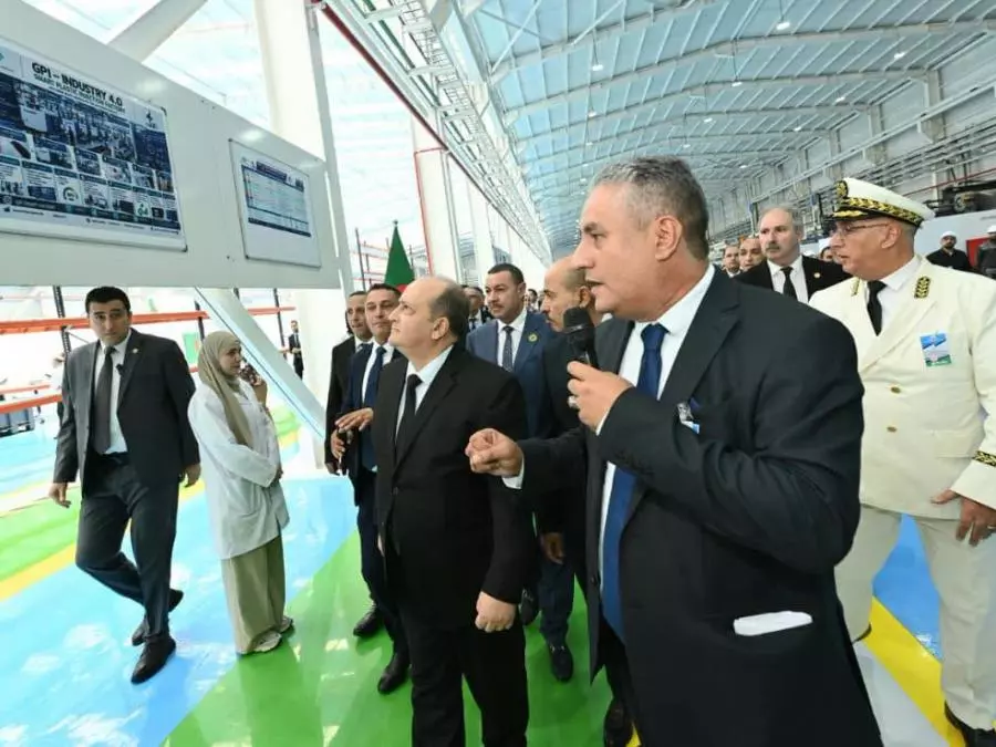Le Premier ministre inaugure, à Tissemsilt, une unité de production de composants et accessoires plastiques pour automobiles