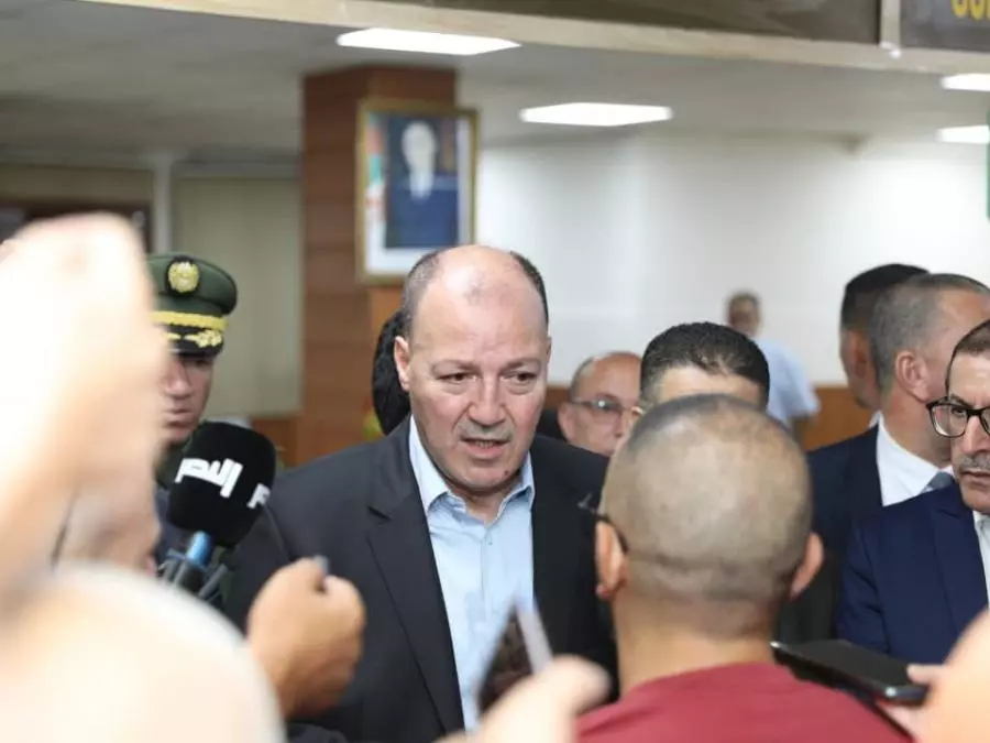 Le ministre du Travail réaffirme depuis Jijel la poursuite de la prise en charge des victimes des incendies et leur accompagnement