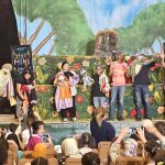 Le Théâtre régional d’Oran fait revivre  » Enahla  »  au 16e Festival national de l’art de la marionnette à Aïn Témouchent